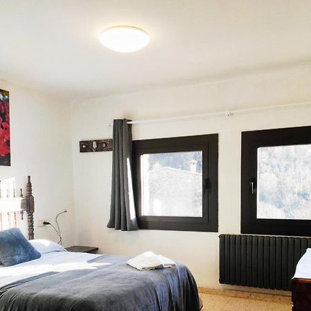 Hostal Moline Bruguera ภายนอก รูปภาพ