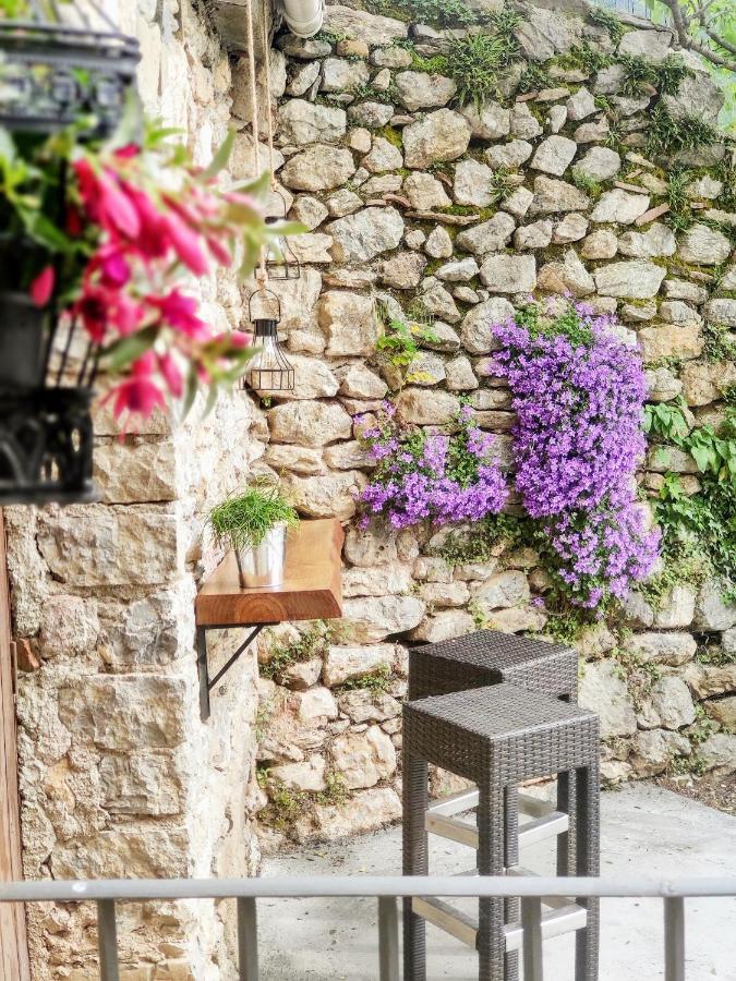 Hostal Moline Bruguera ภายนอก รูปภาพ