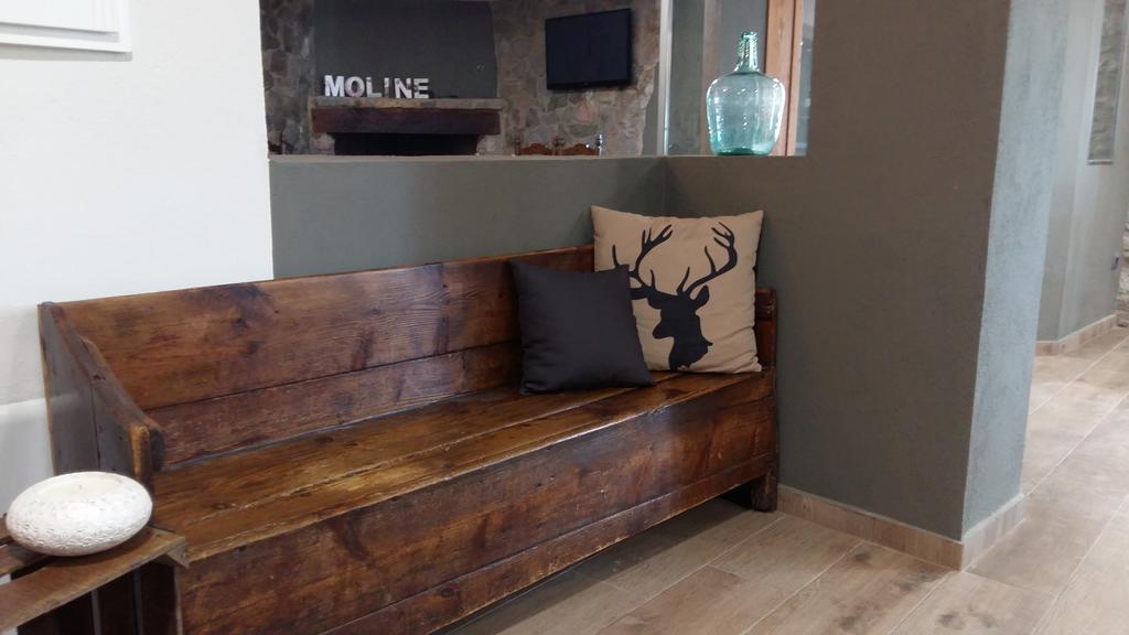 Hostal Moline Bruguera ภายนอก รูปภาพ