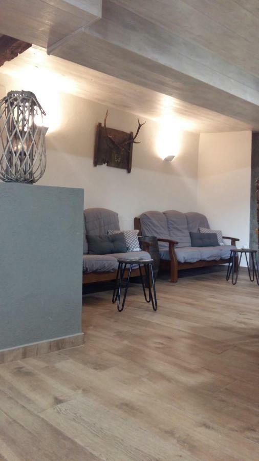 Hostal Moline Bruguera ภายนอก รูปภาพ